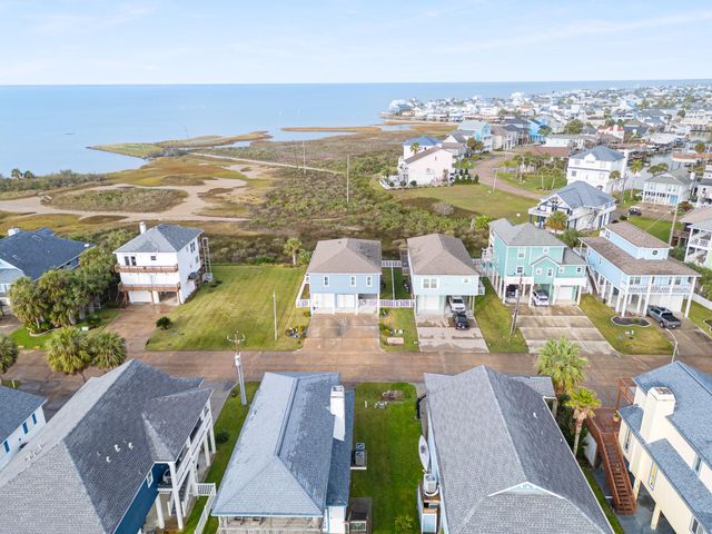 22520 Bay Point Drive, Galveston, TX 77554