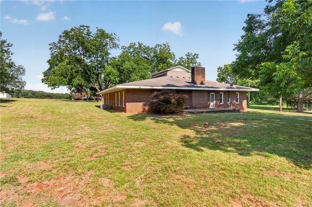 1412 Simpson Road, Pendleton, SC 29670
