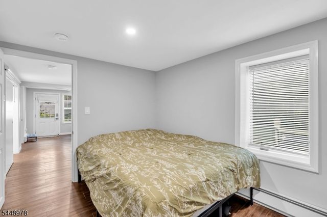 69 Roosevelt Ave, Jefferson Twp., NJ 07438