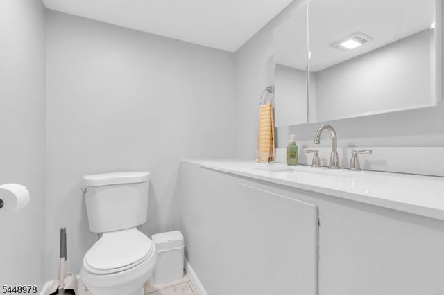 69 Roosevelt Ave, Jefferson Twp., NJ 07438
