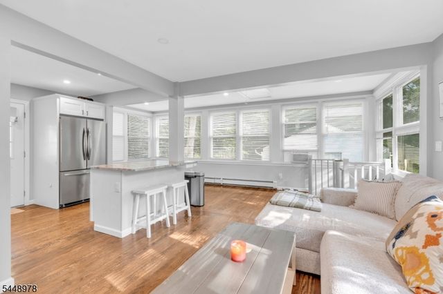 69 Roosevelt Ave, Jefferson Twp., NJ 07438