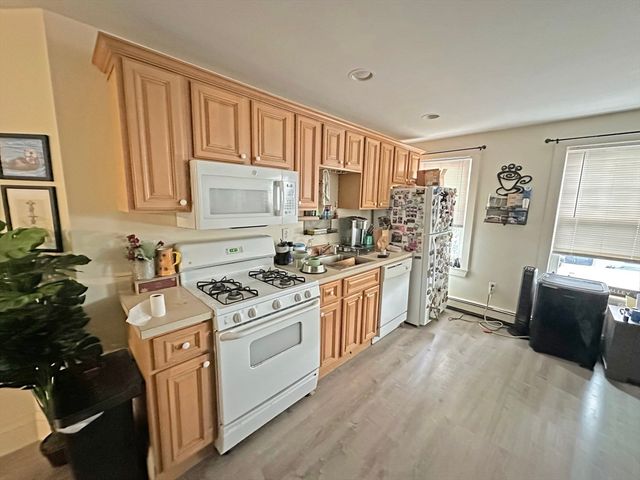 428-432 E 3rd Street, Boston, MA 02127