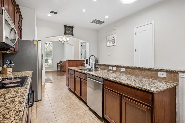 2470 Sunderland Lane, Lewisville, TX 75067