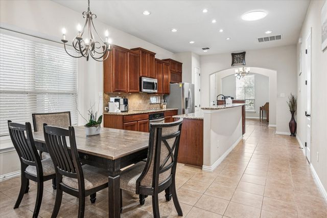 2470 Sunderland Lane, Lewisville, TX 75067