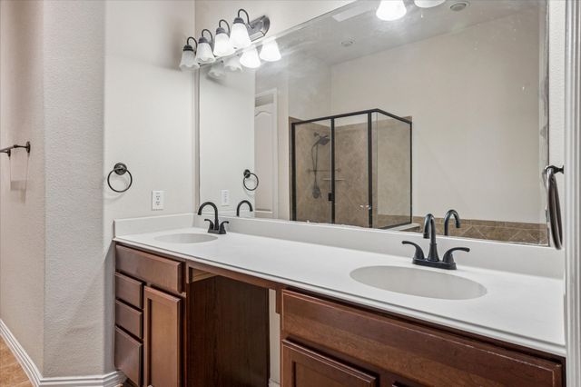 2470 Sunderland Lane, Lewisville, TX 75067