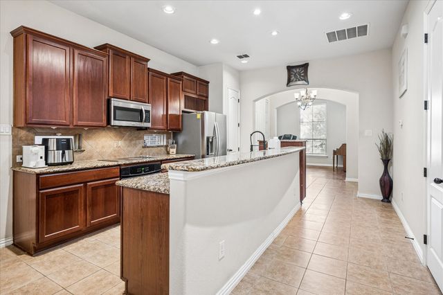 2470 Sunderland Lane, Lewisville, TX 75067