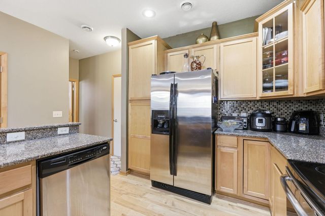 3395 Cherry Lane A, Woodbury, MN 55129
