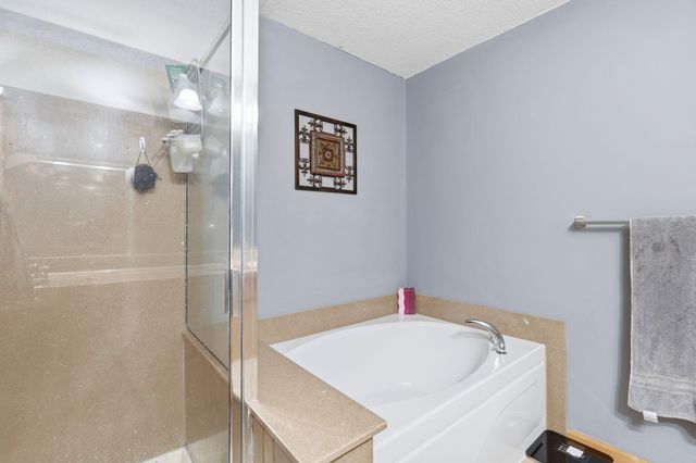 3395 Cherry Lane A, Woodbury, MN 55129