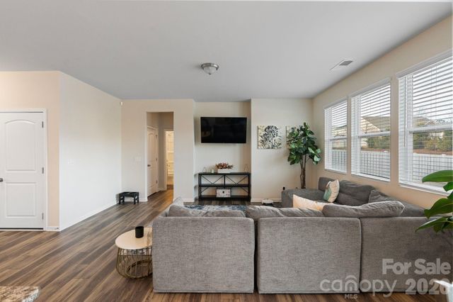 6507 Georgia Oak Road, Charlotte, NC 28269