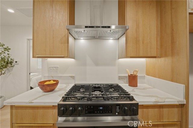 1111 W 98th Street, Los Angeles, CA 90044