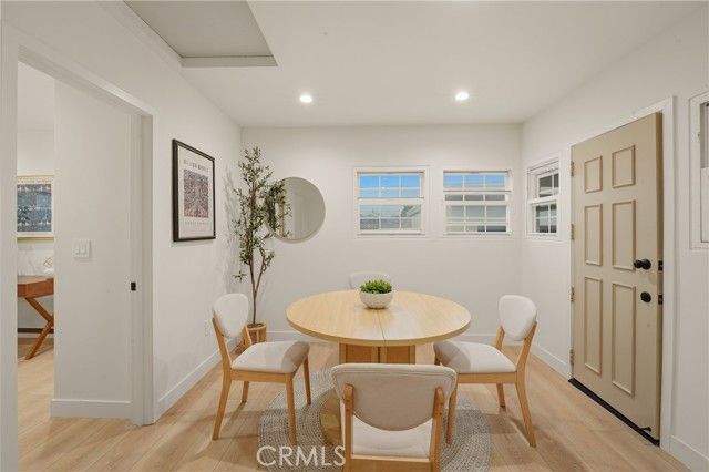 1111 W 98th Street, Los Angeles, CA 90044