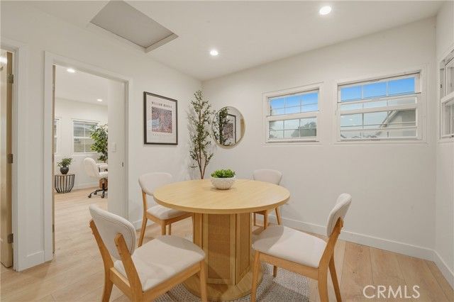 1111 W 98th Street, Los Angeles, CA 90044