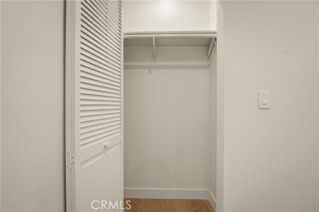 1111 W 98th Street, Los Angeles, CA 90044