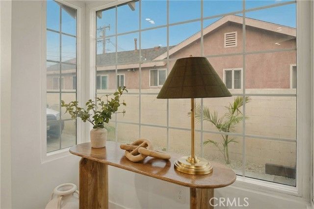 1111 W 98th Street, Los Angeles, CA 90044