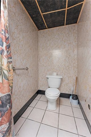 3013 Tuscarawas Street W, Canton, OH 44708