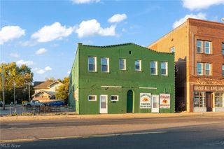 3013 Tuscarawas Street W, Canton, OH 44708