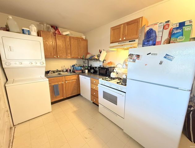 620 W 8th Street, Bloomington, IN 47404