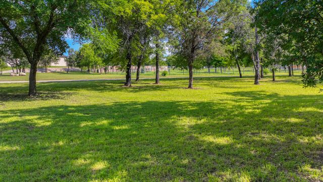 315 Arborview Drive, Weatherford, TX 76088