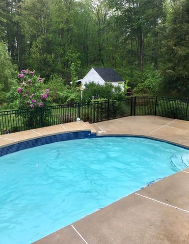 37 Sarah Drive, Merrimack, NH 03054