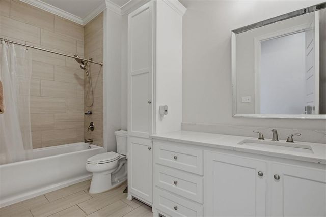 6415 White Oleander Circle E, Lake Charles, LA 70605