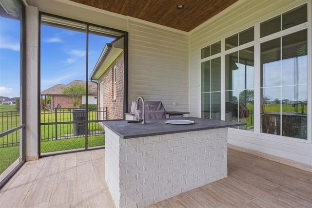 6415 White Oleander Circle E, Lake Charles, LA 70605