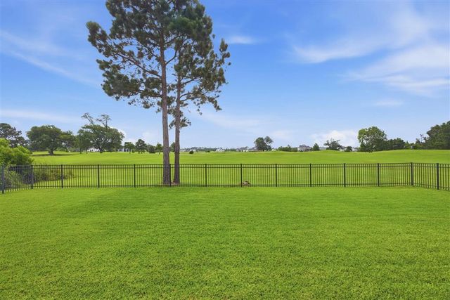 6415 White Oleander Circle E, Lake Charles, LA 70605
