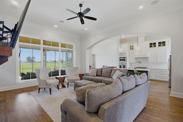 6415 White Oleander Circle E, Lake Charles, LA 70605