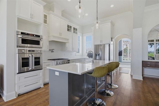 6415 White Oleander Circle E, Lake Charles, LA 70605
