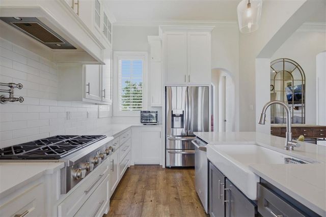 6415 White Oleander Circle E, Lake Charles, LA 70605