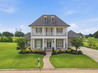 6415 White Oleander Circle E, Lake Charles, LA 70605
