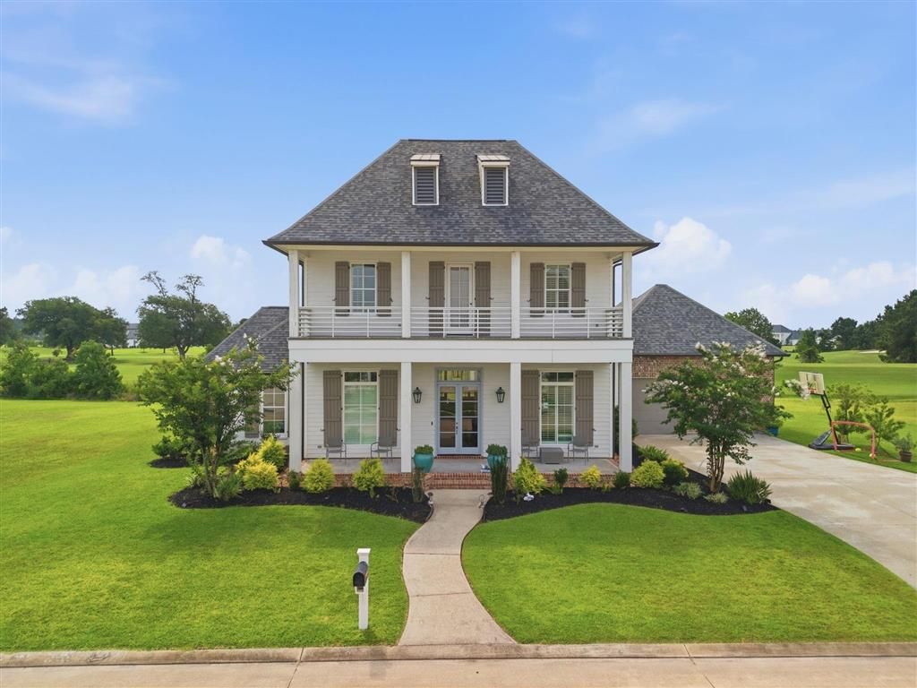 6415 White Oleander Circle E, Lake Charles, LA 70605