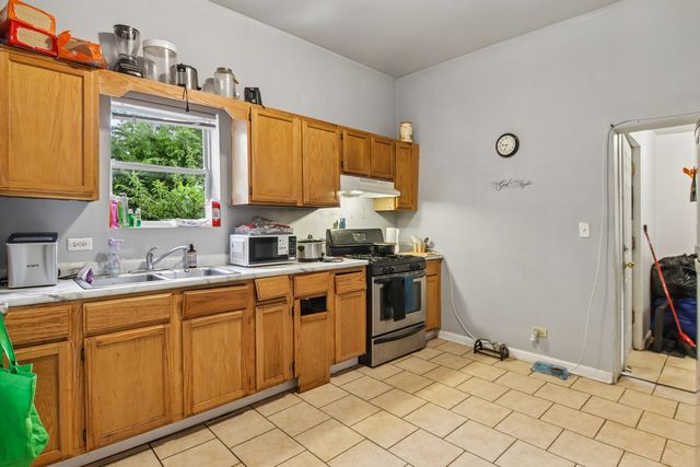 4448 S PRINCETON Avenue, Chicago, IL 60609