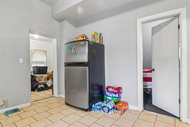 4448 S PRINCETON Avenue, Chicago, IL 60609