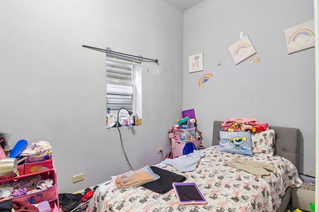 4448 S PRINCETON Avenue, Chicago, IL 60609