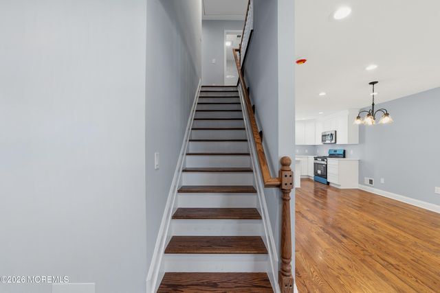 270 Alpine Way, Laurence Harbor, NJ 08879