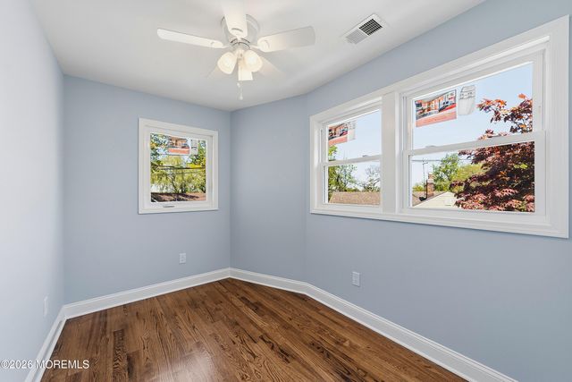 270 Alpine Way, Laurence Harbor, NJ 08879