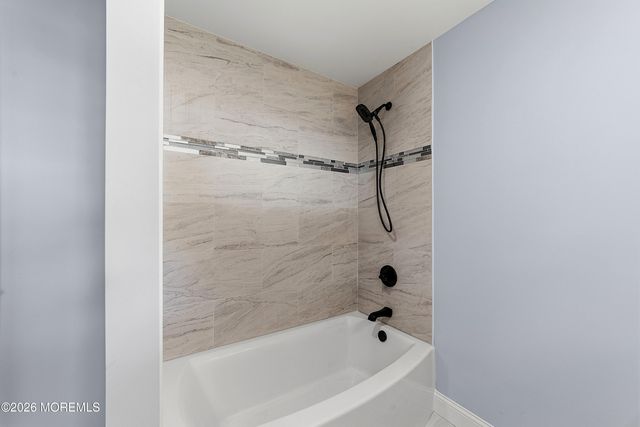 270 Alpine Way, Laurence Harbor, NJ 08879