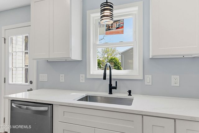 270 Alpine Way, Laurence Harbor, NJ 08879
