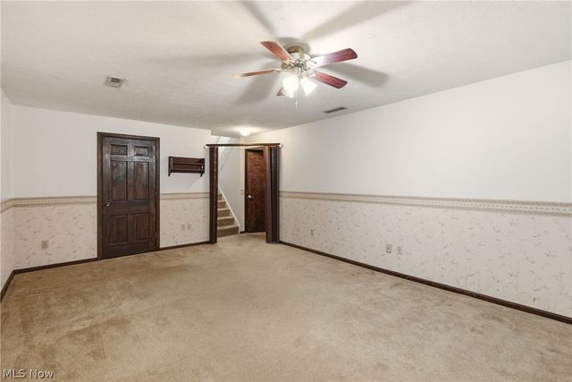 17650 Walnut Trail, Chagrin Falls, OH 44023