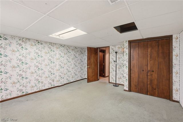 17650 Walnut Trail, Chagrin Falls, OH 44023