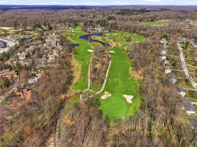 17650 Walnut Trail, Chagrin Falls, OH 44023