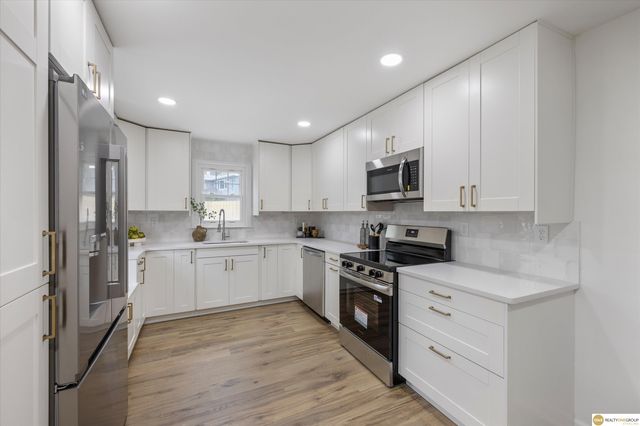 505 Beverly Drive, Omaha, NE 68114