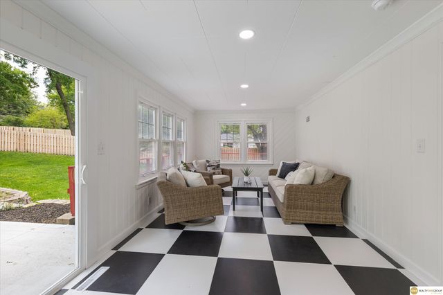 505 Beverly Drive, Omaha, NE 68114