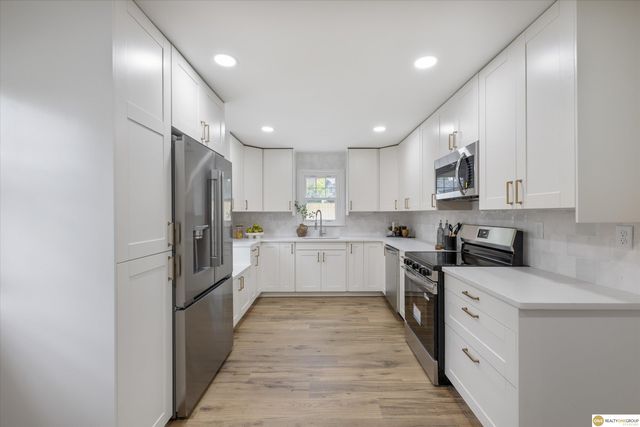 505 Beverly Drive, Omaha, NE 68114