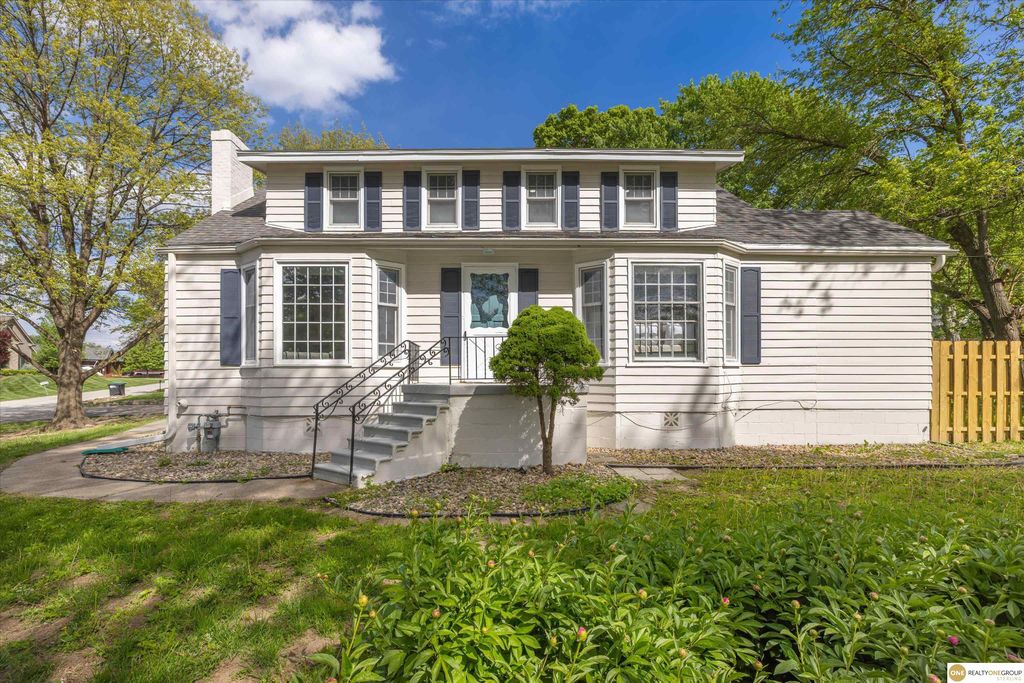 505 Beverly Drive, Omaha, NE 68114