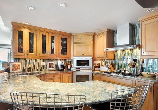 65 East India Row 26F, Boston, MA 02110