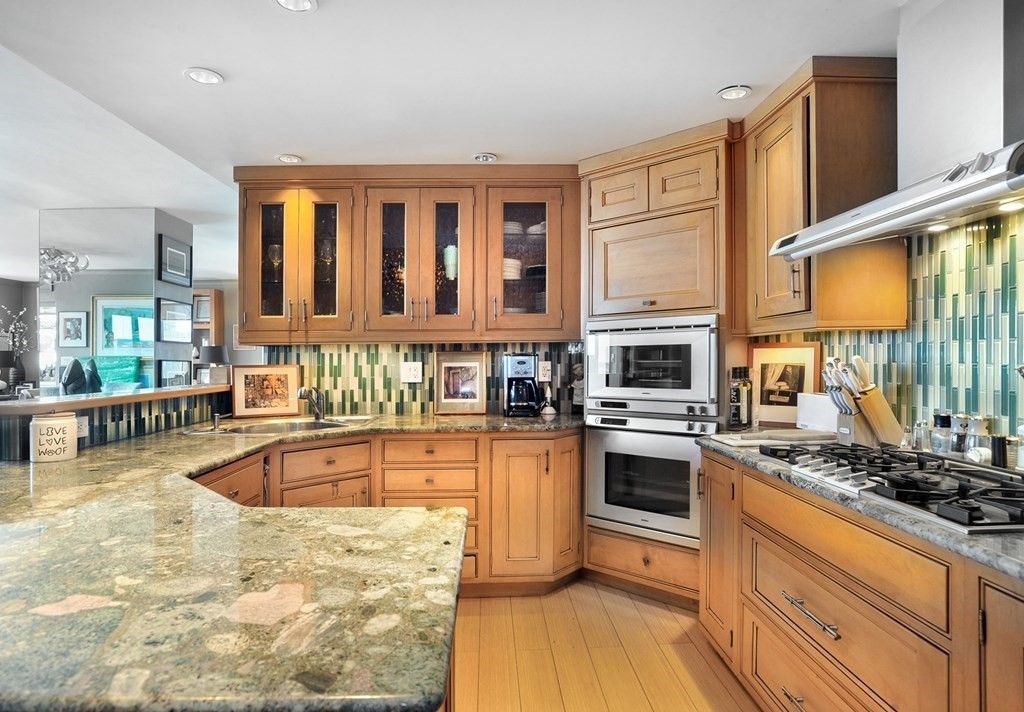 65 East India Row 26F, Boston, MA 02110