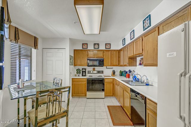 9460 E Mission Lane 214, Scottsdale, AZ 85258