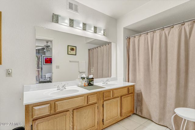 9460 E Mission Lane 214, Scottsdale, AZ 85258