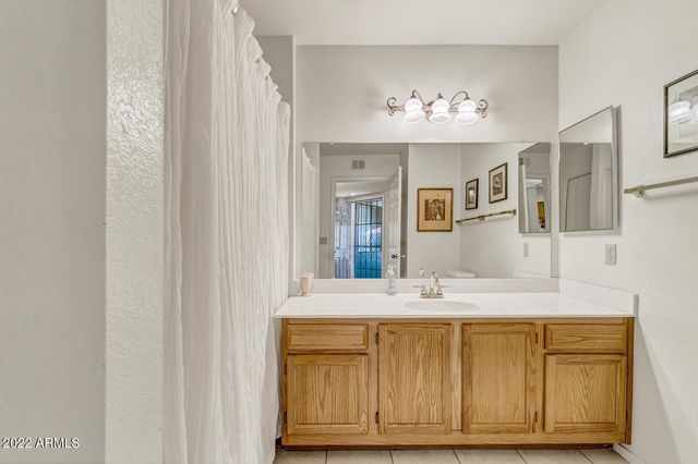 9460 E Mission Lane 214, Scottsdale, AZ 85258